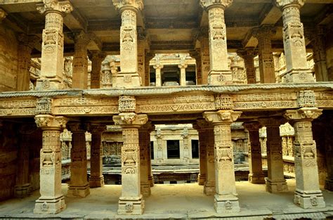 Rani ki Vav:  A Stunning Stepwell and a Window into Gujarat's Ancient History!