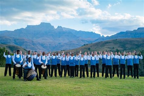 The Drakensberg Boys Choir: An Unforgettable Symphony of Voices and Nature!