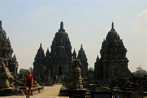 Candi Prambanan: Unveiling Architectural Marvels and Timeless Legends!