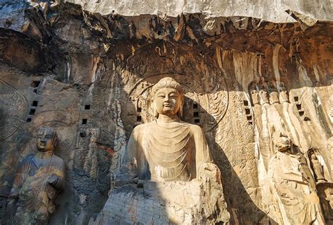 Longmen Grottoes: An Architectural Symphony Carved Into Stone Walls Over Centuries!