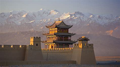 The Great Wall of Jiayuguan - A Majestic Fortress and Gateway to Ancient China!