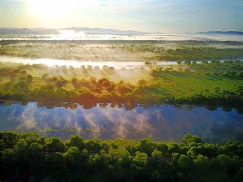 The Magnificent Ussuri River Scenic Area: A Symphony of Nature and Tranquility!