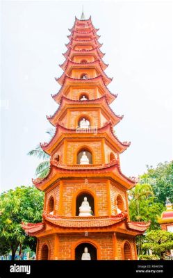 The Tran Quoc Pagoda: A Majestic Buddhist Haven Amidst Tranquil Waters!